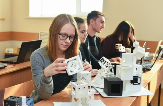 Колледжи Хабаровского края реализуют программы для студентов с ОВЗ - «Образование»