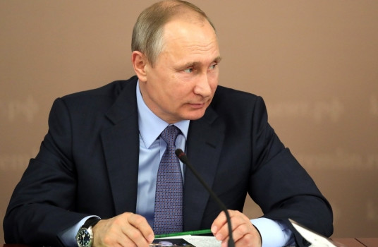 Недопустимо снижать уровень преподавания русского языка – Путин - «Образование»