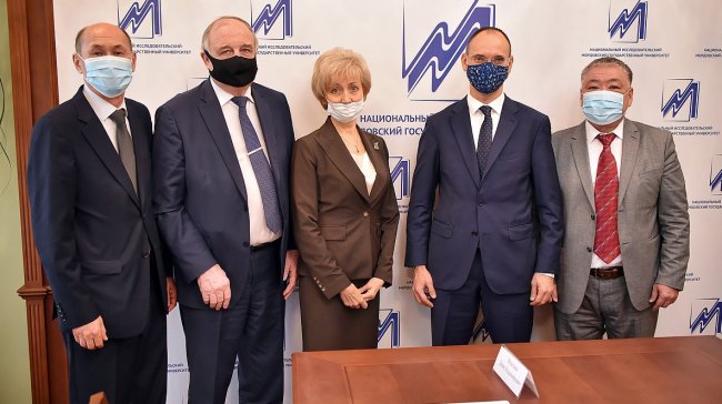 МГУ им. Н. П. Огарёва посетила делегация Международного Медицинского университета из Бишкека - «Образование»