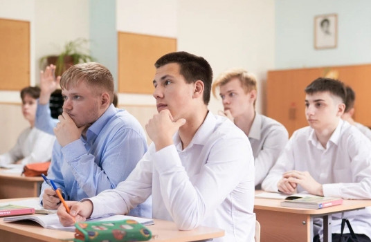 В Алтайском крае провели образовательный интенсив «Учимся. Исследуем. Создаем» для 200 школьников - «Образование»