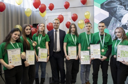 В Кузбассе наградили победителей регионального этапа Чемпионата «Профессионалы» - «Образование»