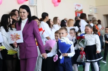 Лучшим педагогам Чукотки выделили почти 2 миллиона рублей - «Образование»