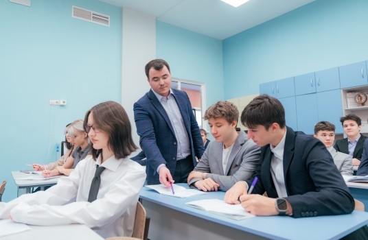 В 480 крымских школах оснастили кабинеты труда и ОБЗР - «Образование»